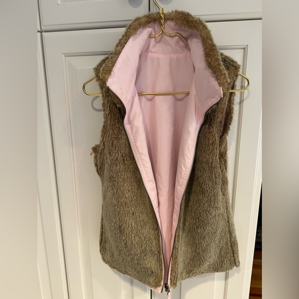 XS soft pink and faux fur vest